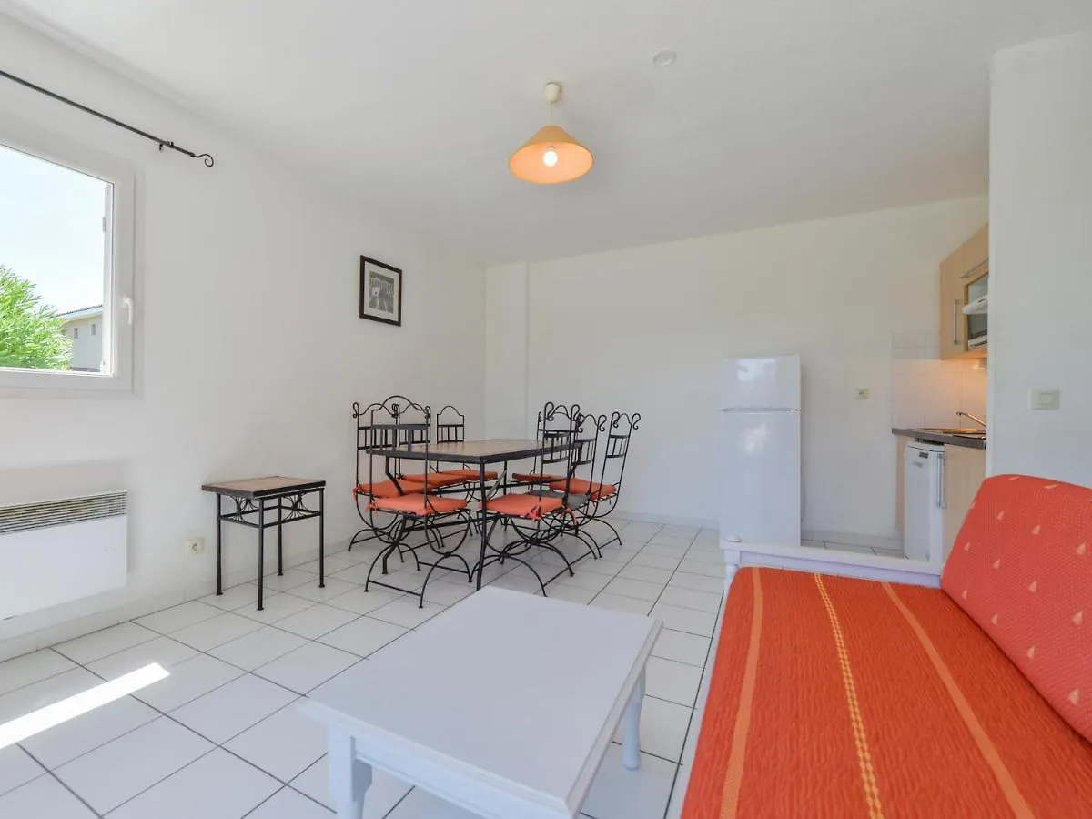 Holiday park Residence Sun Hols Les Rives Du Lac Saint-Saturnin-les-Avignon